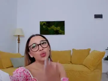 Chaturbate Live Sex Cam of emrya