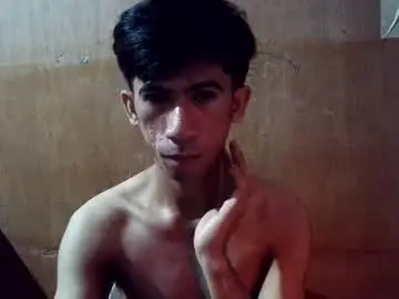 Chaturbate Adult Webcams of hairyhugecock_22
