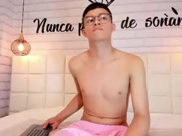 Chaturbate Adult Webcam of apolo_jonnes