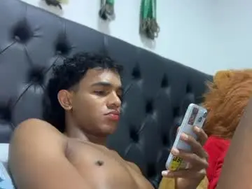 Chaturbate Adult Video Chat of david_hot44