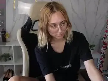 Chaturbate Free Porn Cam of hollyy_pollyyyy