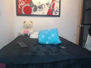 Chaturbate Live Sex Cam of andrescoll25