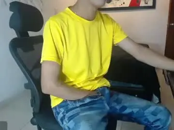 Chaturbate Live Porn of andrescoll25