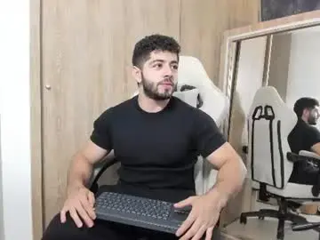 Chaturbate Live Porn of thiago_moretti