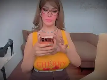 Chaturbate Live Sex Cam of giftedgirl4u