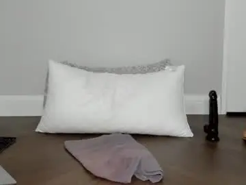 Chaturbate Live Sex Cam of bigtroublelittlechina