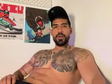 Chaturbate Live Sex Cam of myke_esthetic