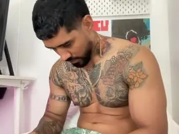 Chaturbate Live Sex Cam of myke_esthetic