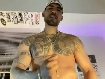 Chaturbate Live Porn of myke_esthetic