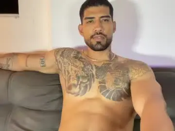 Chaturbate Live Sex Cam of myke_esthetic