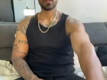Chaturbate Free Porn Cam of myke_esthetic