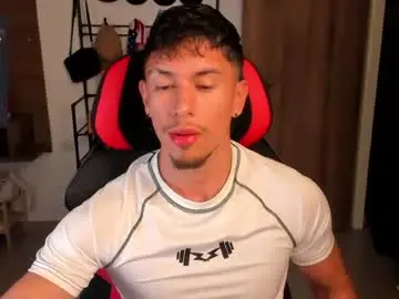 Chaturbate Sex Chat of aaronfox_