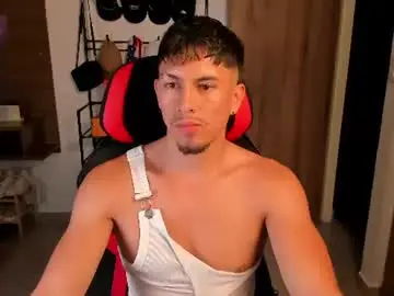 Chaturbate Sex Chat of aaronfox_