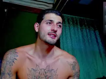 Chaturbate Live Sex Cam of alejo_323__
