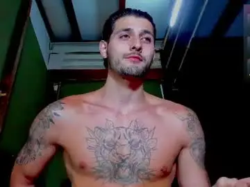 Chaturbate Live Sex Cam of alejo_323__