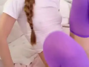 Chaturbate Live Sex Cam of tinyangelxx