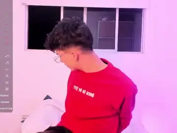 Chaturbate Best live sex cam show of erick_velveth