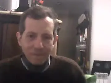Chaturbate Live Sex Cam of lucianoaxel