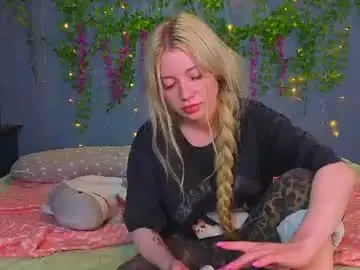 Chaturbate Free Porn Cam of lillie_berry
