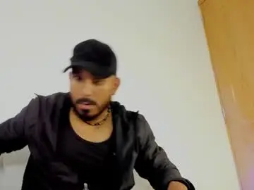 Chaturbate Live Sex Cam of leocarter_