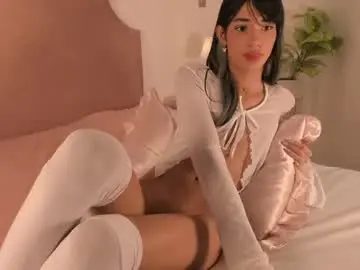 Chaturbate Free Live Porn of zuri_lux