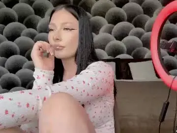 Chaturbate Free Live Porn of miamicute1