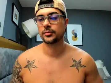 Chaturbate Watch Live Sex Cams of adam_clarke