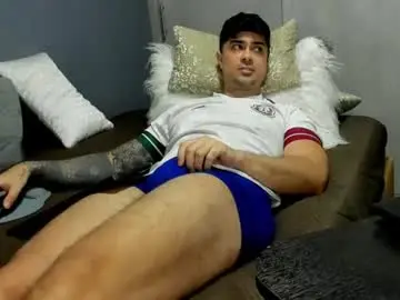 Chaturbate Free Porn Cam of adam_clarke