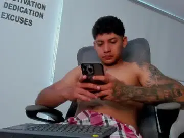 Chaturbate Live Sex of lunay_xtreemboy