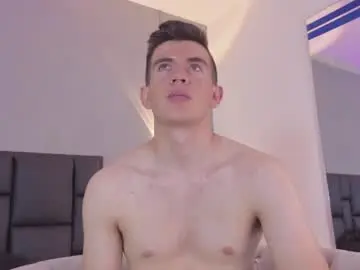 Chaturbate Live Porn of mikaelslow