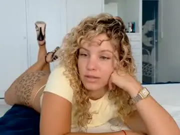 Chaturbate Live Sex Cam of theislandgirl