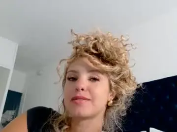 Chaturbate Live Sex Cam of theislandgirl