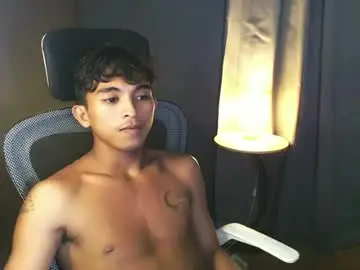 Chaturbate Live Sex Cam of asian_hunk_moreno