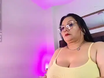 Chaturbate Sex Chat of elenna_boobs_