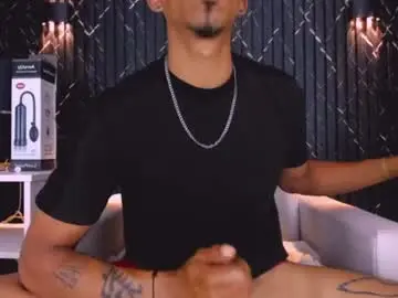 Chaturbate Best live sex cam show of gregory_sforza