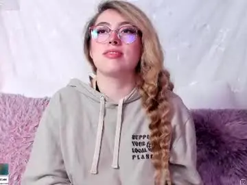 Chaturbate Live Sex Cam of julieta_cooper20