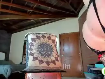Chaturbate Live Sex of little_izzi