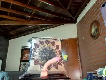 Chaturbate Sex Cam of little_izzi