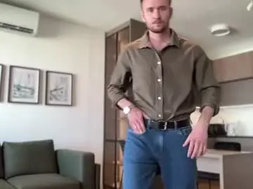 Chaturbate Live Sex Cam of cute_skywalker