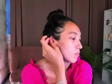 Chaturbate Live Sex Cam of yummy_lamii