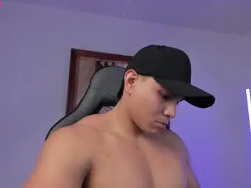 Chaturbate Free Live Porn of roy__constance
