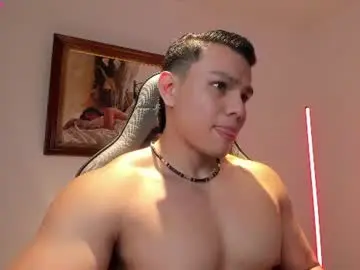 Chaturbate Live Sex Cam of roy__constance