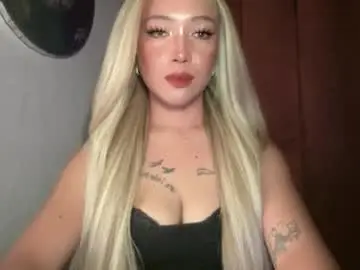 Chaturbate Adult Webcam of makemesquirt_xxx