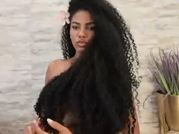 Chaturbate Live Sex Cam of naomixjones1