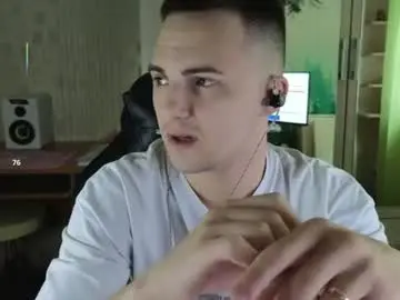 Chaturbate Best live sex cam show of golden_boyyy21