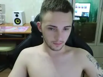 Chaturbate Free Porn Cam of golden_boyyy21