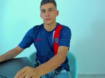Chaturbate Nude Webcam of max_wild01