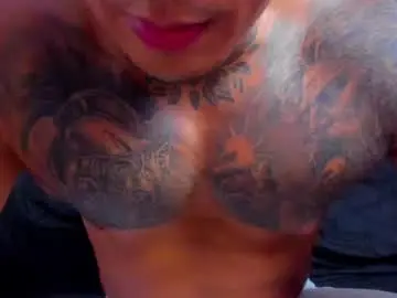 Chaturbate Live Sex Cam of aquiles_elpapi