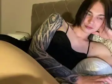 Chaturbate Live Sex Cam of ekoebm