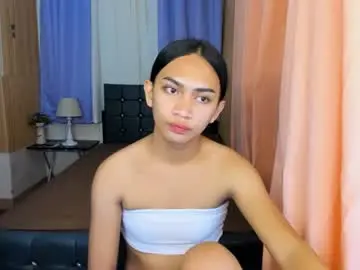 Chaturbate Live Sex Cam of serene_xxx